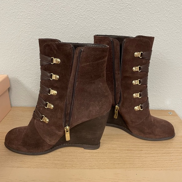 BCBG Wedge booties - Picture 2 of 5